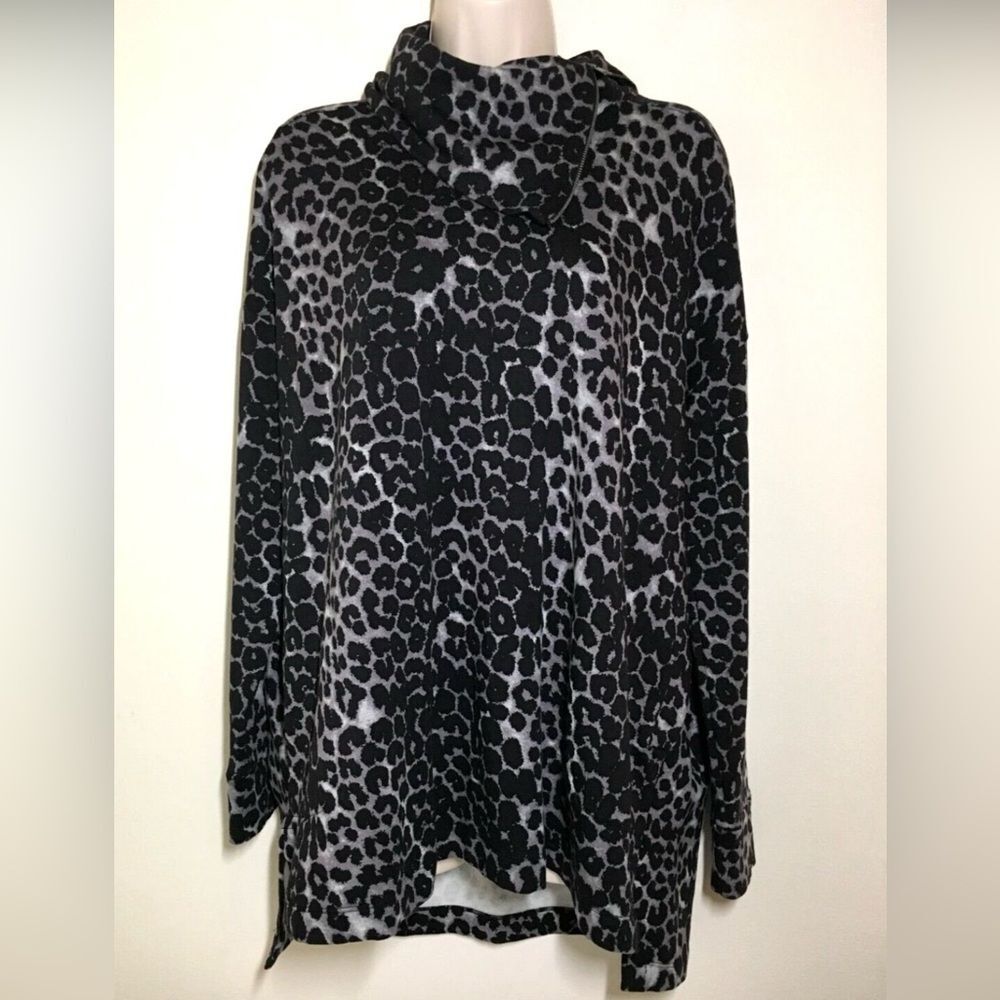 Soft Surroundings Size 1X Turtle Neck Long Sleeve Women’s Top Animal Print